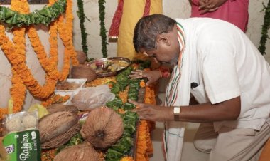 राम नवमी : कांग्रेस प्रत्याशी राजेंद्र साहू ने मंदिरों में पूजा अर्चना की : ज्योति कलश व कन्या भोज में हुए शामिल : कहा " देवी का स्वरूप हैं बेटियां ... इनकी सेवा से बढ़कर दूसरा कोई पुण्य नहीं ...