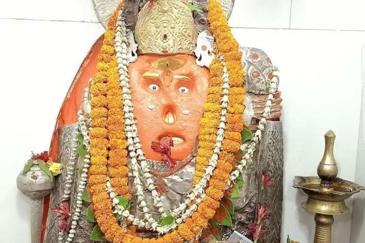 आमदी के  श्री संकटमोचन हनुमान मंदिर में जन्मोत्सव धूमधाम से मनाया गया