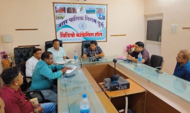 निगम आयुक्त लोकेश चन्द्राकर ने दी होर्डिंग्स स्ट्रक्चर की जांच के निर्देश