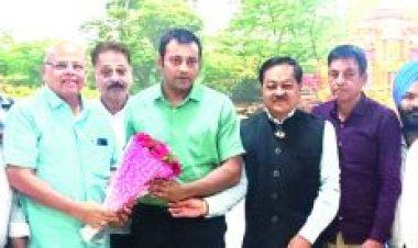 कमिश्नर बंसल को सीजी कैट ने जीएसटी नोटिस एवं ई-वे बिल सुझाव दिए-पारवानी