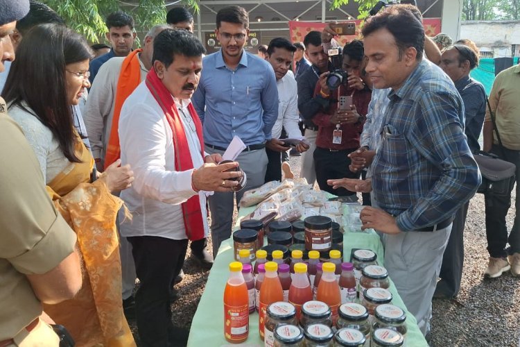 उप मुख्यमंत्री विजय शर्मा ने मिलेट कैफे का किया अवलोकन