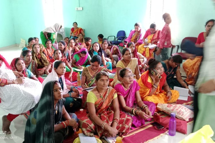 मनरेगा के तहत 100 दिवस का कार्य पूर्ण कर चुके श्रमिकों को आत्मनिर्भरता के लिए दिया गया प्रशिक्षण