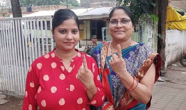 अमरवाड़ा विधानसभा उपचुनाव में पोलिंग बूथ पर हंगामा, डॉक्यूमेंट्स को लेकर मतदाता की सुरक्षाकर्मियों से बहस, 9 बजे तक 17% मतदान