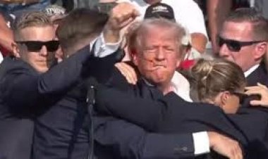 खून से लथपथ, हठी ट्रम्प अमेरिकी चुनाव की निर्णायक छवि बन सकते हैं