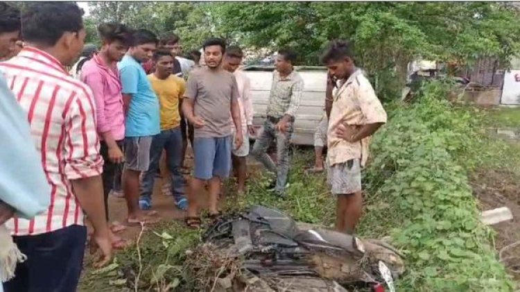 CG Accident : तेज रफ्तार कार ने बाइक को मारी टक्कर, एक की मौत