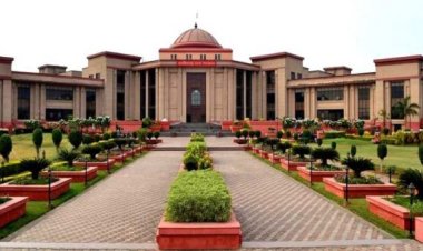 रेलवे बोर्ड के निर्देशों की अनदेखी और यात्रियों की असुविधा को लेकर हाईकोर्ट सख्त, डीआरएम से मांगा स्पष्टीकरण