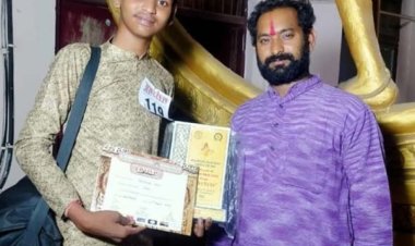 कृष्णा पब्लिक स्कूल में तबला वादक मे खिलेश्वर को प्रथम स्थान 