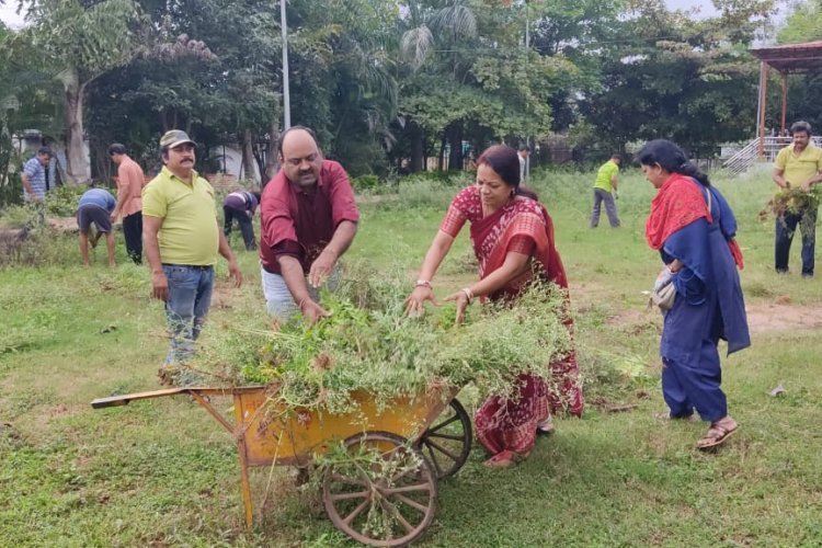 निःस्वार्थ स्वच्छता अभियान सराहनीय & महापौर
