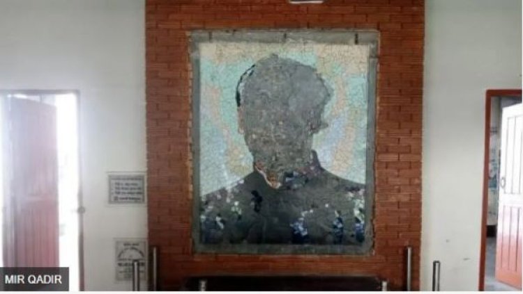 बांग्लादेश की यूनिवर्सिटी में लगी शेख़ मुजीबुर्रहमान की तस्वीर के साथ हुई छेड़खानी