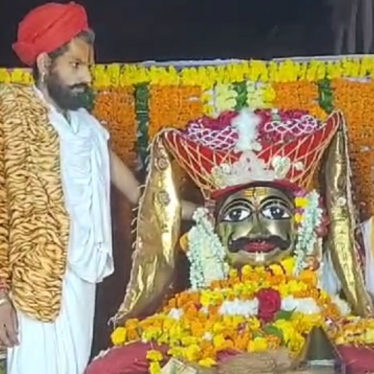 देवास ने नगर भ्रमण पर निकले भोलेनाथ:देर रात तक निकली झांकियां, अखाड़ों के कलाकारों ने दिखाए हैरतअंगेज करतब