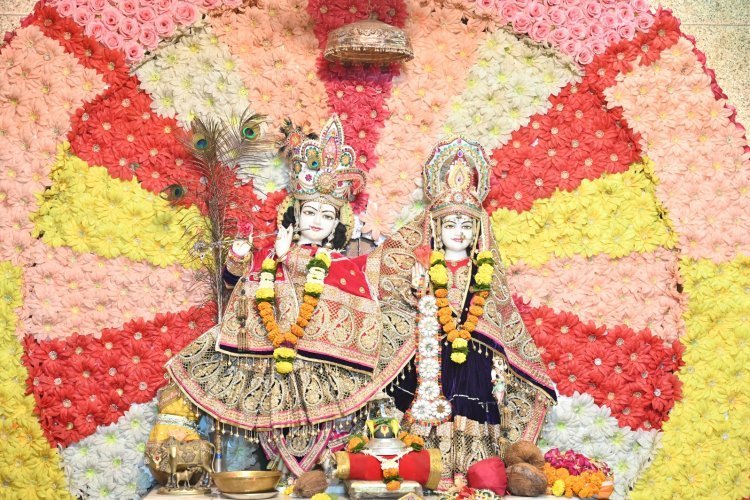 3 हजार से अधिक भक्तों ने किया रामायणजी के अरण्यकांड का पाठ, आज सुबह से मध्यरात्रि तक मनेगा भगवान श्रीकृष्ण का जन्मोत्सव