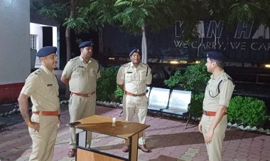 पुलिसकर्मियों की 43 टीम ने गुंडों-बदमाशों की धरपकड़ की:देर रात की गई काम्बिंग गश्त में 275 वारंटी व 8 इनामी बदमाश गिरफ्तार