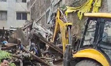 इंदौर के खजूरी बाजार से अतिक्रमण हटाया:व्यापारियों ने किया विरोध, निगम ने कहा अनंत चतुर्दशी के लिए ये सफाई जरूरी