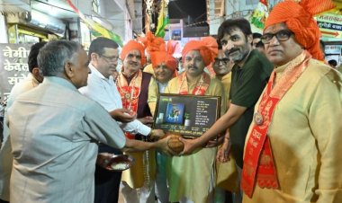 भव्य शोभायात्रा, भंडारा के साथ स्वर्णीय महोत्सव का समापन...