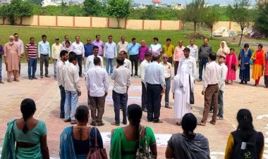 स्वच्छता ही सेवा पखवाड़ा; स्कूल-कॉलेज में हुई गतिविधियां:प्रेसिडेंसी कॉलेज में बनाई मानव श्रृंखला, सिलवानी में नाटक के माध्यम से किया जागरूक