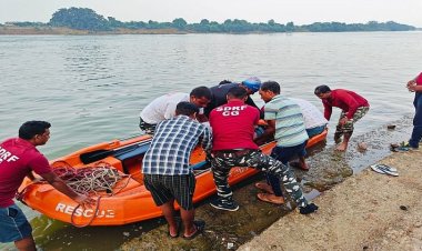 Durg: शिवनाथ नदी में एनीकेट पार करते समय तेज बहाव में बहे स्कूटी सवार, एक की मौत दूसरा सुरक्षित