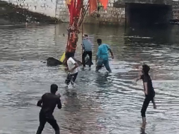 किसी की पसली टूटी, किसी की आंख फूटी:सैकड़ों साल पुरानी 'गोटमार' पंरपरा में 600 लोग घायल; पत्थर रोकने नहीं, मॉनिटरिंग के लिए पुलिस