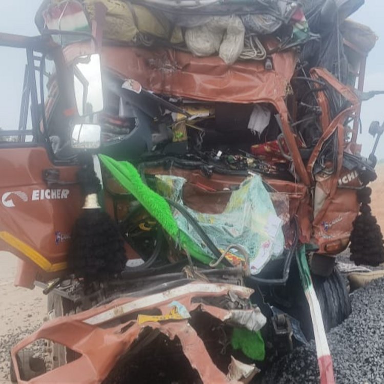 सिहोरा में भीषण सड़क हादसा:खड़े ट्रक से टकराया दूसरा ट्रक, 2 की मौके पर मौत-1 गंभीर