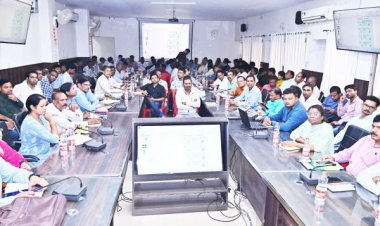 गिरदावरी सत्यापन जिम्मेदारी  व गंभीरता से करें- कलेक्टर