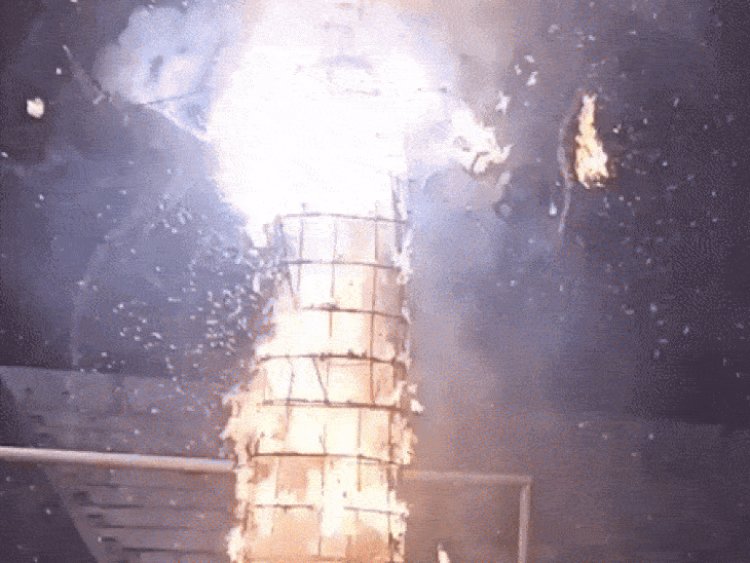 सिंगरौली में बुराई के प्रतीक रावण का दहन:चुन कुमारी स्टेडियम में आयोजित हुआ मुख्य कार्यक्रम; जनप्रतिनिधि और अधिकारी हुए शामिल