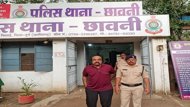 Durg: शिशुरोग विशेषज्ञ डॉ. मनमोहन खंडुजा को पुलिस ने किया गिरफ्तार, करोड़ों रुपये की धोखाधड़ी का आरोप