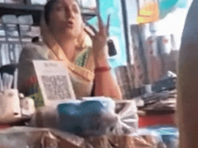 प्रशासनिक सख्ती देखकर व्यापारियों ने बदला पटाखे बेचने का तरीका:प्लास्टिक और क्रॉकरी दुकानों से चल रहा अवैध व्यापार; VIDEO वायरल