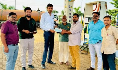 आयुक्त सुमित अग्रवाल ने शहर में चल रहे राजस्व वसूली का लिया जायजा 