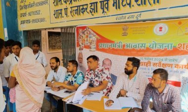 फेस&2 शिविर में पहुँचकर हितग्राहियों ने ली पीएम आवास योजना की जानकारी