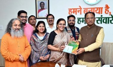 सीएम साय को आर्ट ऑफ लिविंग का न्यौता, डॉ. शैलजा ने टीम के साथ की मुलाकात