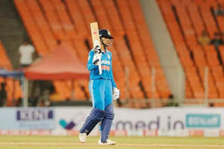 स्मृति ने तीसरे स्थान के लिए अंतर कम किया, हरमनप्रीत महिला वनडे रैंकिंग में शीर्ष 10 में वापस