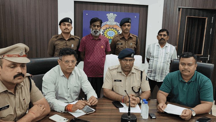 Chhattisgarh: दुर्ग में कुख्यात बदमाश की मदद करने वाले गिरफ्तार, मुंबई से लौटा था घर