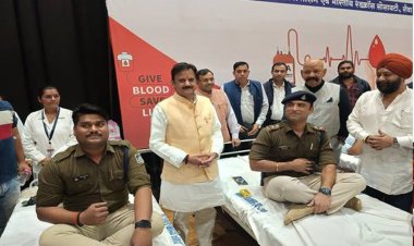 रक्तदान मानवता की सेवा का उत्कृष्ट उदाहरण : उप मुख्यमंत्री शुक्ल
