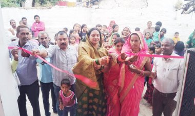 रेणुका ने किया रंगमंच का लोकार्पण