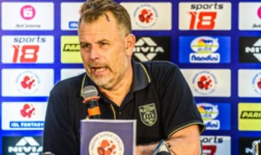 केरल ब्लास्टर्स एफसी ने लगातार तीन हार के बाद मुख्य कोच माइकल स्टाहरे को बर्खास्त किया