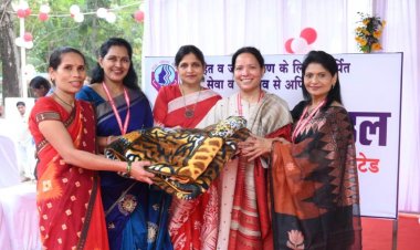 श्रद्धा महिला मंडल ने ठंड में बढ़ाया मदद का हाथ