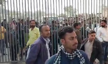 नीमच कृषि उपज मंडी में ग्रामीणों का हंगामा:किसान ने जमकर की नारेबाजी, स्पीड ब्रेकर बनाने की मांग