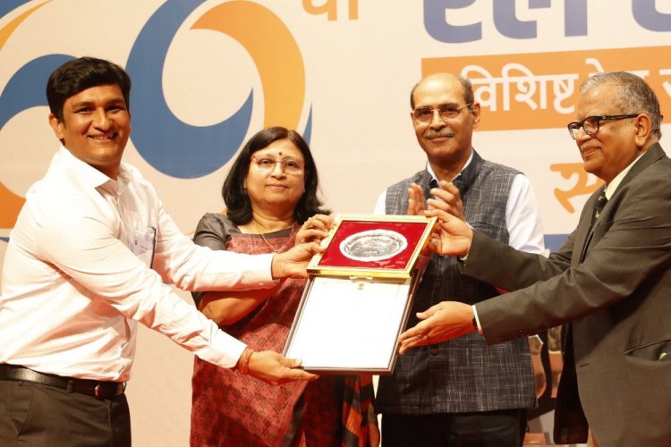 रतलाम मंडल के तीन अधिकारियों समेत 17 रेलकर्मी विशिष्ट रेल सेवा पुरस्कार से सम्मानित