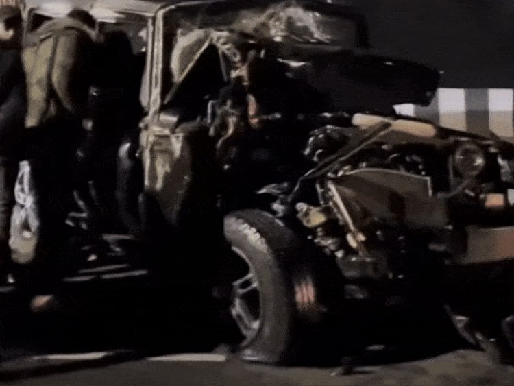 तेज रफ्तार थार की टक्कर से लोडिंग ट्रक पलटा:भोपाल के एयरपोर्ट रोड की घटना, 5 घायल; पुलिस जांच में जुटी