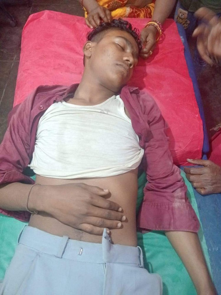 युवक ने बाप-बेटे को पीटा, रिपोर्ट दर्ज