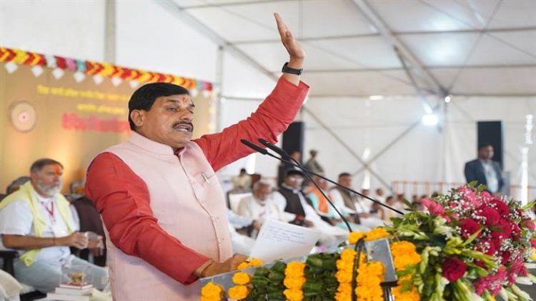 मुख्यमंत्री डॉ. मोहन यादव ने हरदा के छिपानेर में विकास कार्यों के लोकार्पण और भूमि-पूजन समारोह को संबोधित किया।