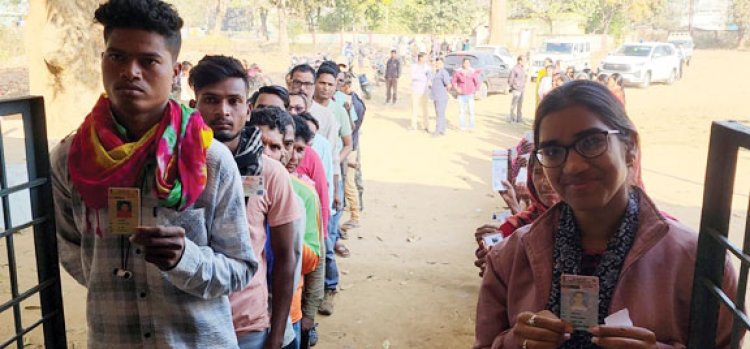 2153 उम्मीदवारों के लिए प्रथम चरण का मतदान