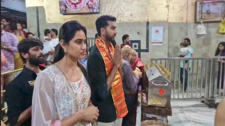 चैंपियंस ट्रॉफी के फाइनल से पहले उज्जैन पहुंचे वेंकटेश अय्यर, बाबा महाकाल से जीत की कामना की