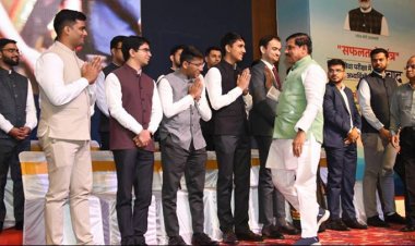 मुख्यमंत्री डॉ मोहन यादव ने यूपीएससी सिविल सेवा परीक्षा 2024 में चयनित प्रतिभागियों के सम्मान समारोह का कुशाभाऊ ठाकरे सभागार में शुभारंभ कर  प्रतिभागियों का सम्मान किया ।