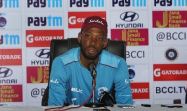 वेस्टइंडीज-ऑस्ट्रेलिया टेस्ट सीरीज : अंपायर के फैसलों से खफा रोस्टन चेज, हार के बाद की आलोचना