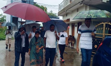 मेयर ने आयुक्त के साथ  आजाद वार्ड का दौरा किया