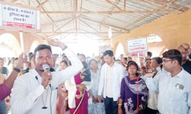 एनएचएम कर्मियों की अनिश्चितकालीन हड़ताल, स्वास्थ्य सेवाएं ठप