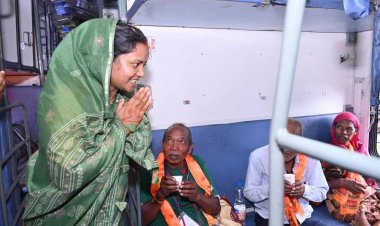 रायपुर : छत्तीसगढ़ से रामलला दर्शन के लिए श्रद्धालुओं की विशेष ट्रेन रवाना