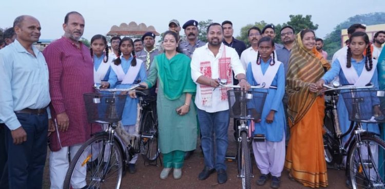 राष्ट्र निर्माण की नींव को मजबूत करते हैंै शिविर-कल्पना