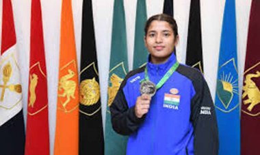 BSF की शिवानी प्रजापति ने बनाया रिकॉर्ड: 18 साल का मुकाम सिर्फ 5 महीनों में हासिल!