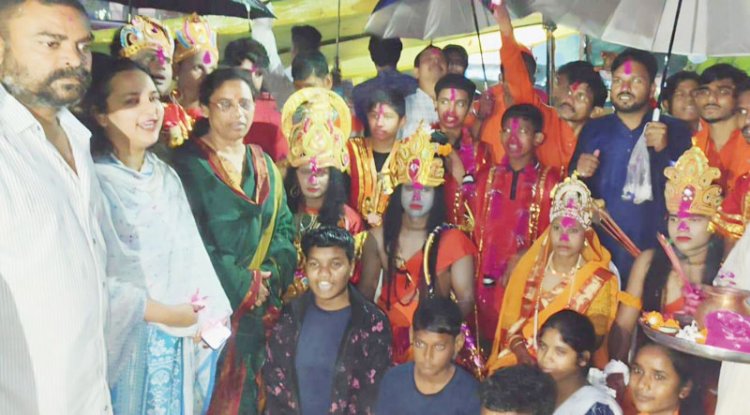 रावण दहन, बारिश के बीच भी नहीं टूटा उत्साह